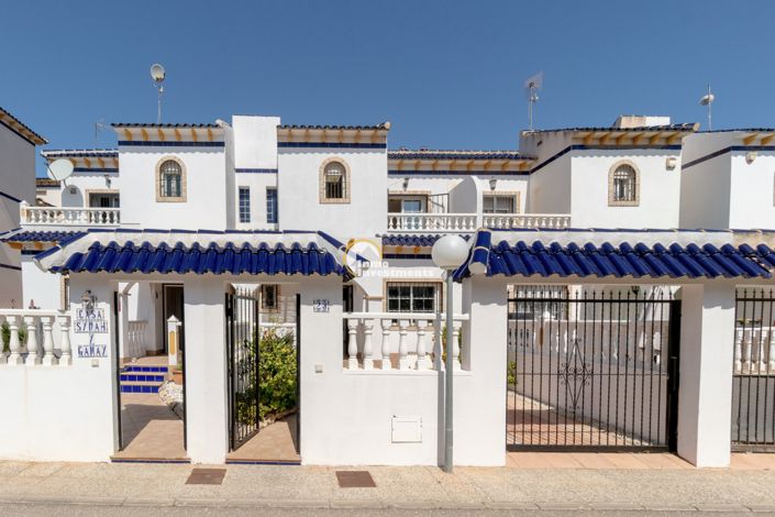 Image No.41-3 Bed Townhouse for sale