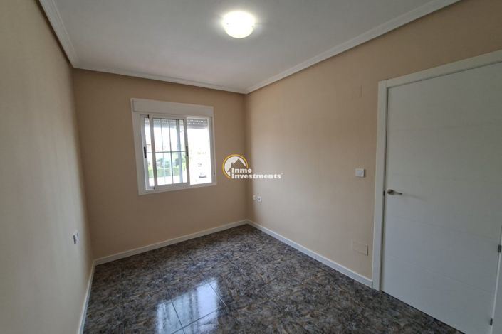 Image No.14-2 Bed Townhouse for sale