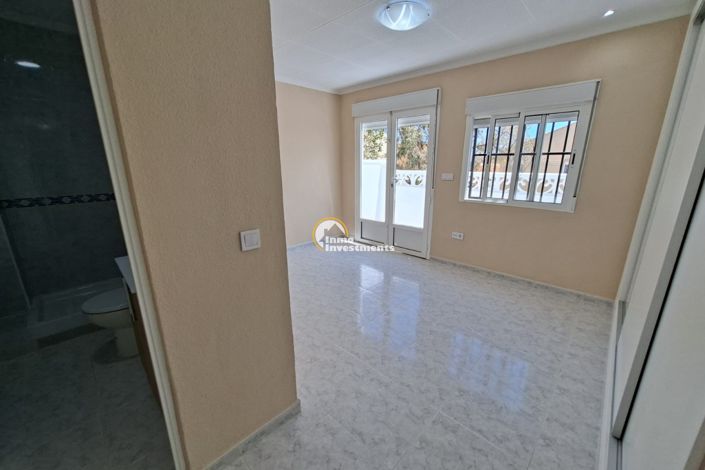 Image No.11-1 Bed Townhouse for sale