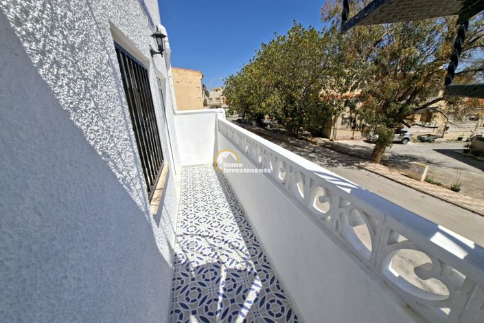 Image No.16-1 Bed Townhouse for sale