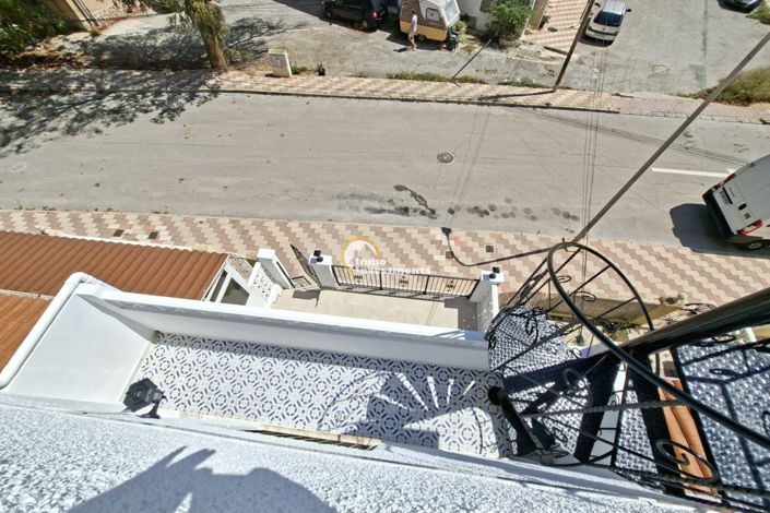 Image No.17-1 Bed Townhouse for sale