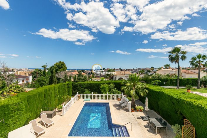 Image No.2-3 Bed Villa for sale