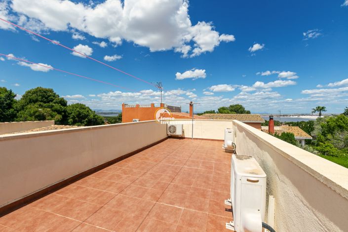 Image No.4-3 Bed Villa for sale