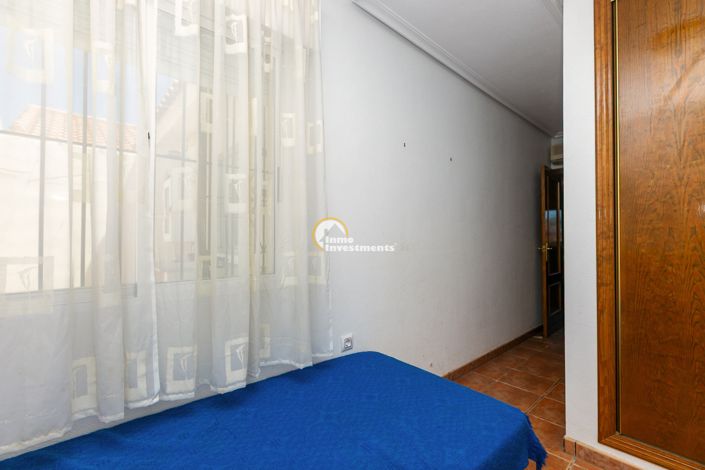 Image No.26-2 Bed Townhouse for sale
