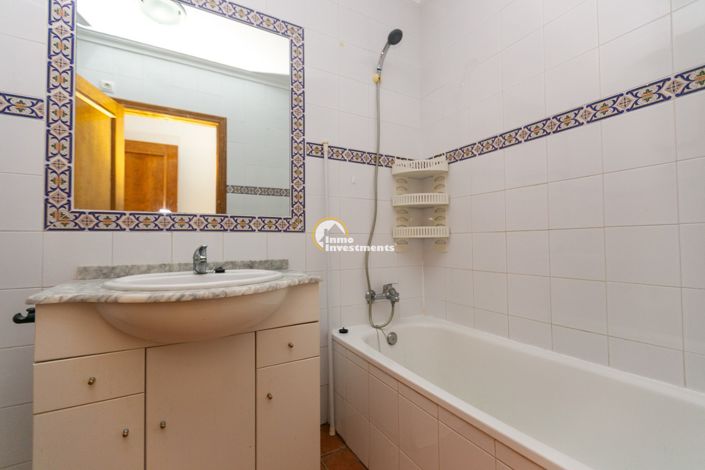 Image No.27-2 Bed Townhouse for sale