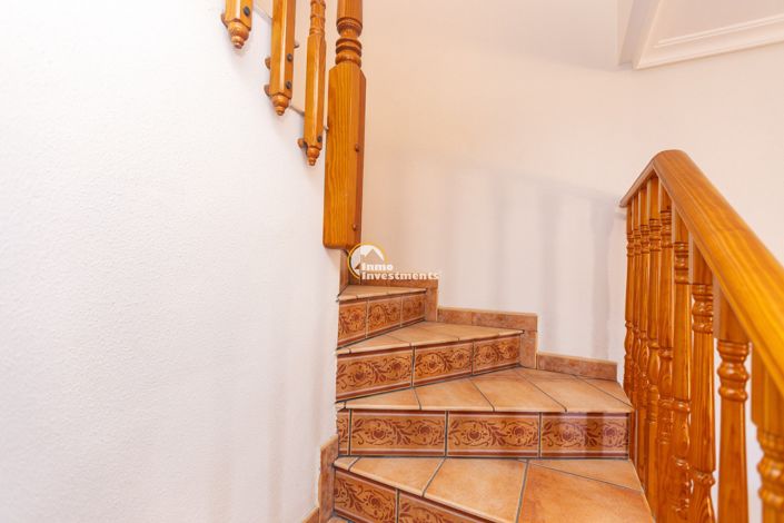 Image No.30-2 Bed Townhouse for sale