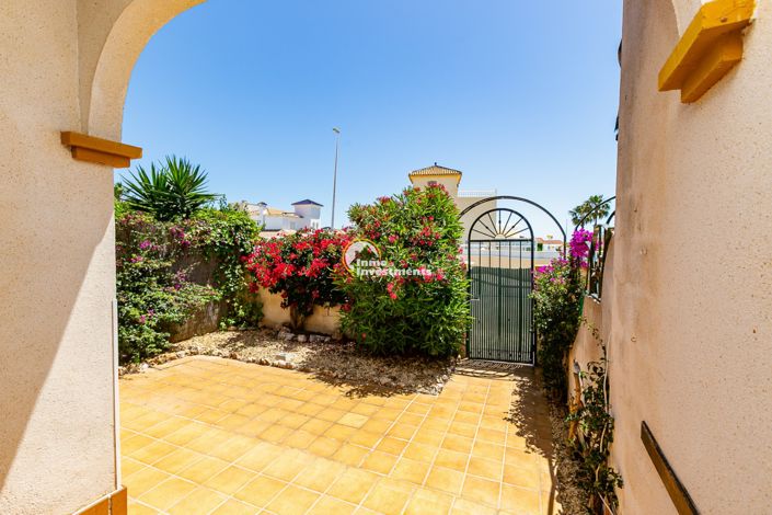 Image No.44-2 Bed Townhouse for sale