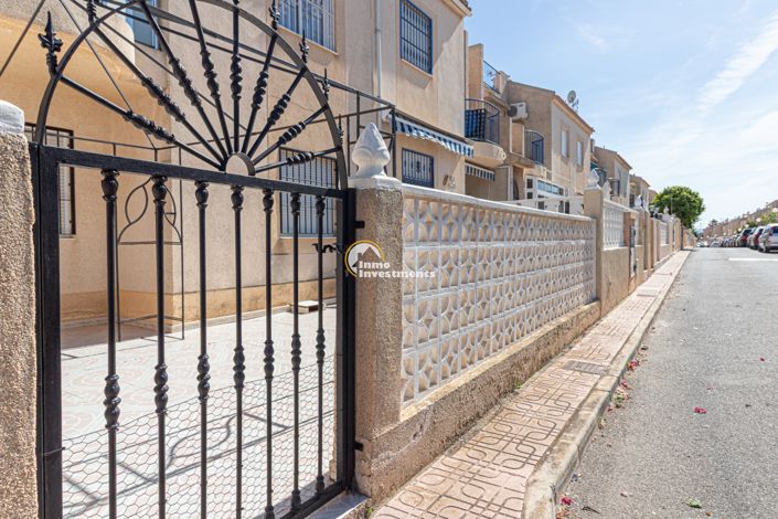 Image No.24-3 Bed Apartment for sale