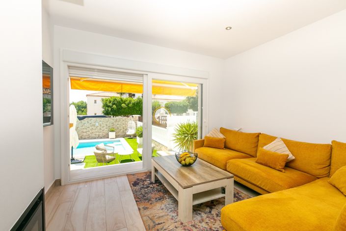 Image No.8-3 Bed Villa for sale