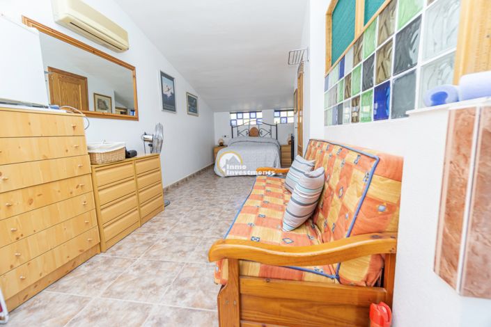 Image No.27-3 Bed Townhouse for sale