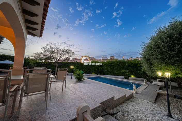 Image No.3-3 Bed Villa for sale