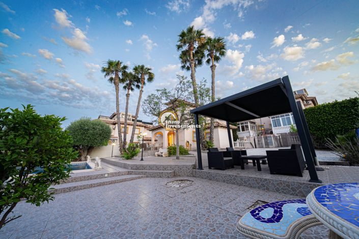 Image No.7-3 Bed Villa for sale