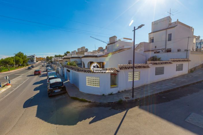 Image No.25-2 Bed Villa for sale