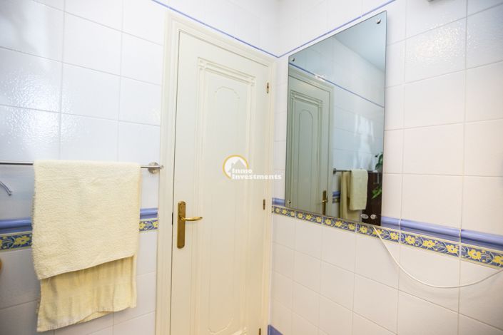 Image No.44-2 Bed Bungalow for sale