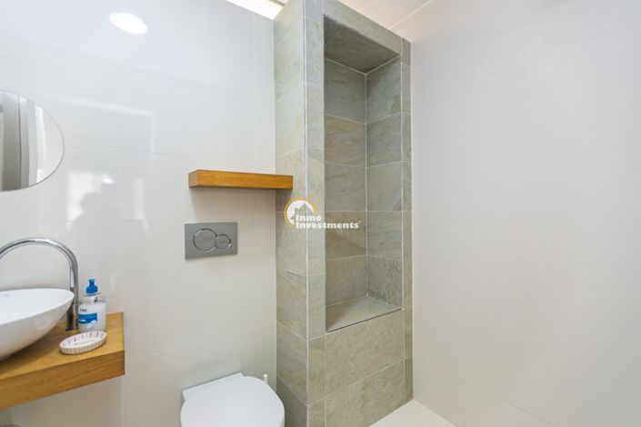 Image No.32-2 Bed Bungalow for sale