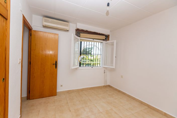 Image No.33-2 Bed Villa for sale