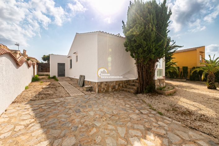 Image No.5-2 Bed Villa for sale