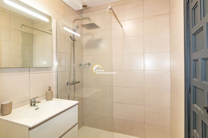 Image No.17-4 Bed Townhouse for sale