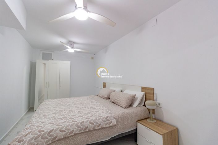 Image No.18-4 Bed Townhouse for sale