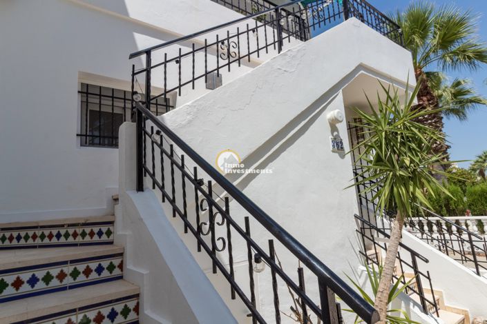 Image No.24-4 Bed Townhouse for sale
