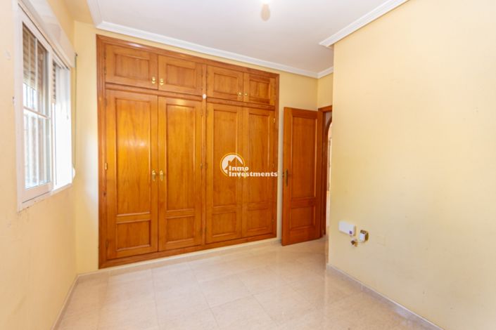 Image No.18-2 Bed Apartment for sale