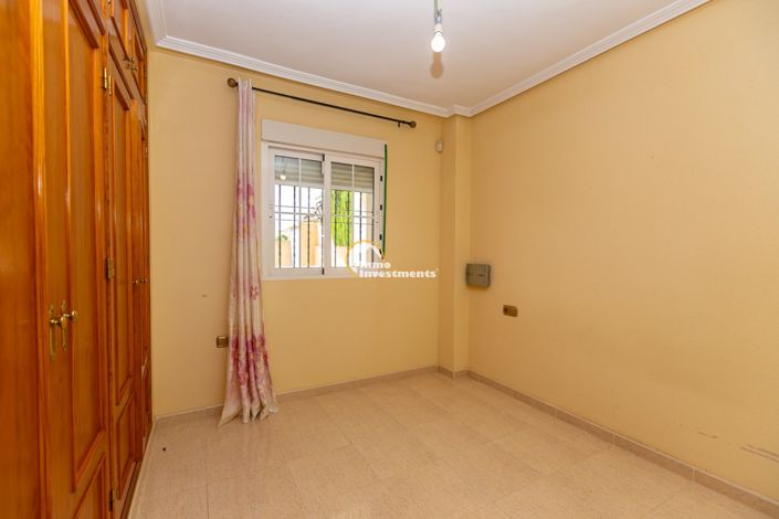 Image No.25-2 Bed Apartment for sale