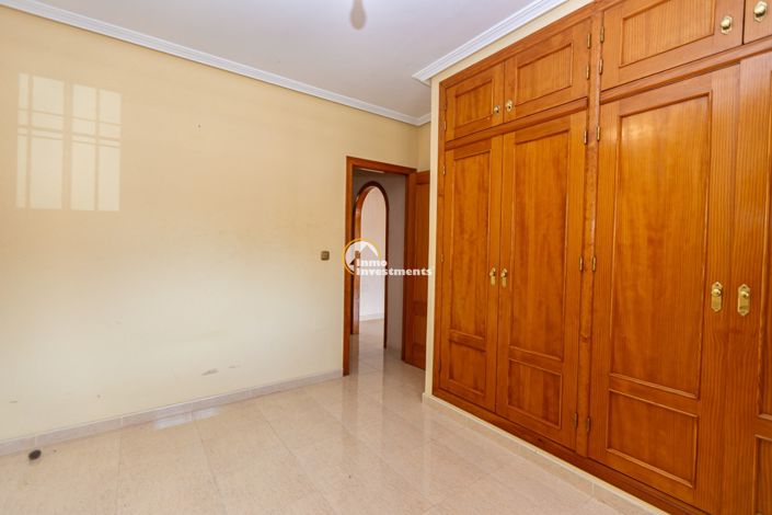 Image No.27-2 Bed Apartment for sale