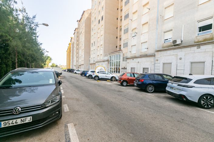 Image No.40-2 Bed Apartment for sale