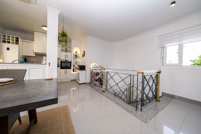 Image No.16-2 Bed Property for sale