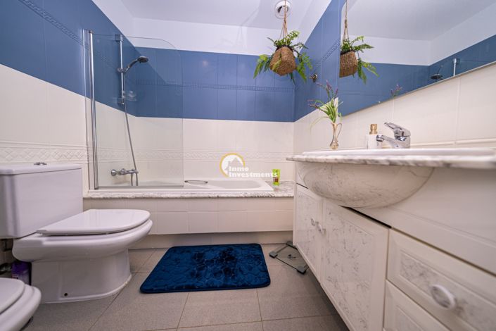 Image No.26-2 Bed Property for sale