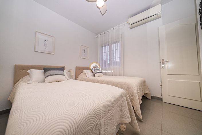 Image No.27-2 Bed Property for sale