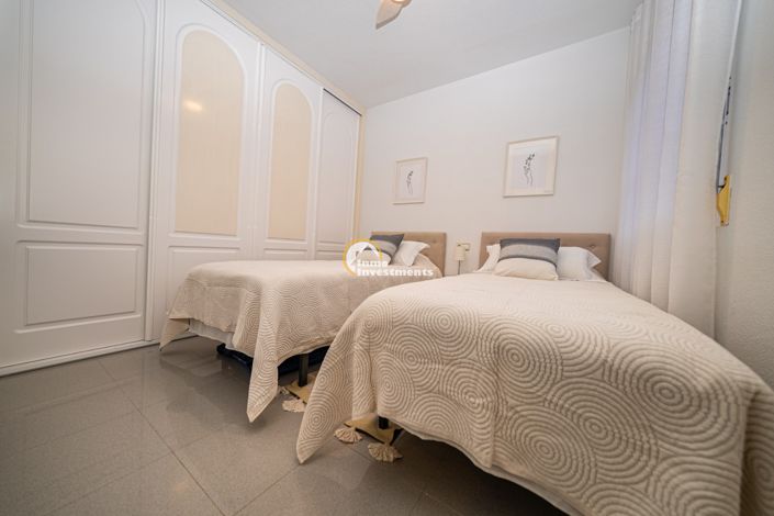 Image No.28-2 Bed Property for sale
