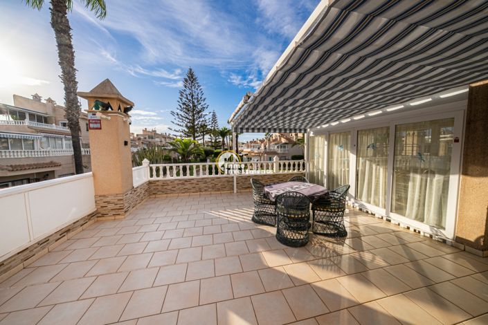 Image No.30-2 Bed Property for sale