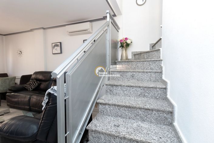 Image No.16-3 Bed Townhouse for sale