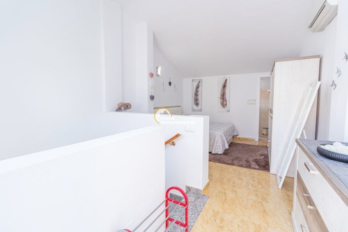 Image No.28-3 Bed Townhouse for sale