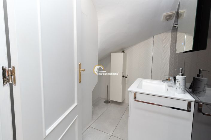 Image No.8-3 Bed Townhouse for sale