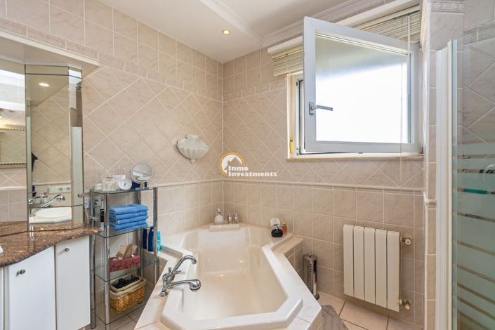 Image No.47-5 Bed Villa for sale