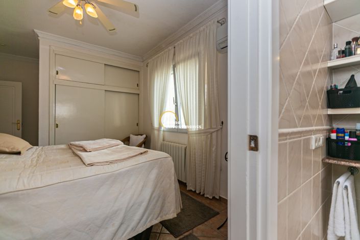 Image No.50-5 Bed Villa for sale