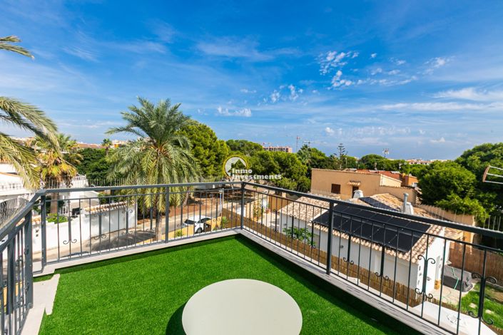 Image No.4-4 Bed Villa for sale