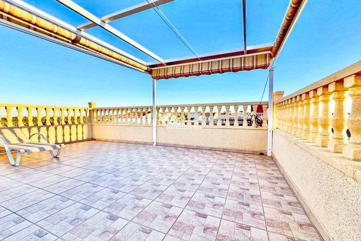 Image No.21-3 Bed Townhouse for sale