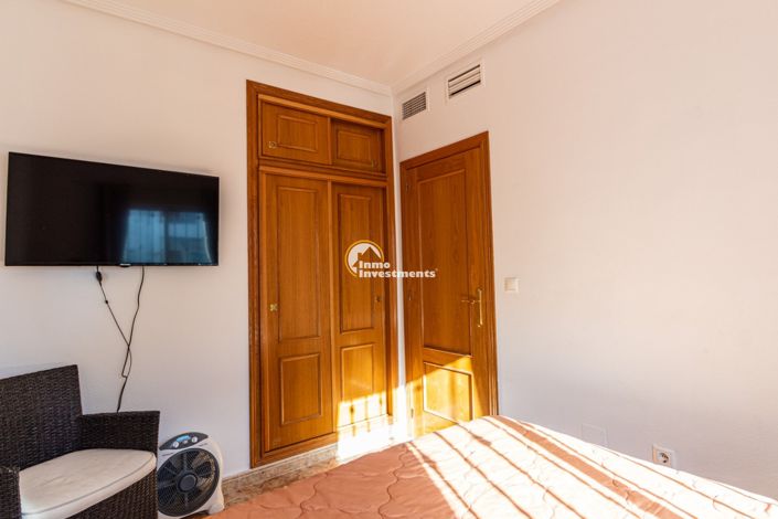 Image No.14-2 Bed Property for sale