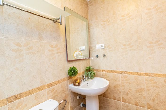 Image No.21-2 Bed Property for sale