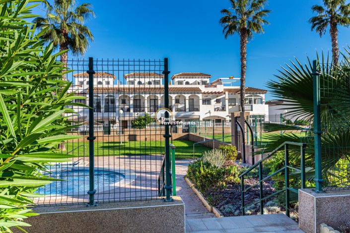 Image No.28-2 Bed Property for sale