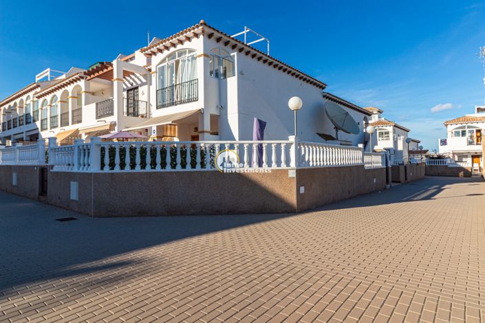 Image No.31-2 Bed Property for sale