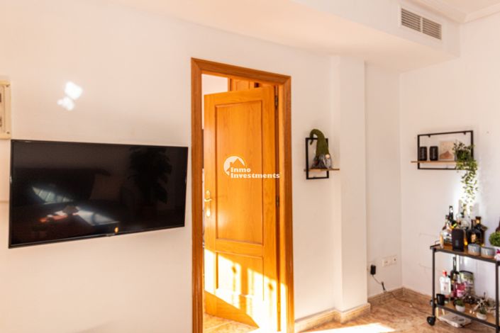 Image No.8-2 Bed Property for sale
