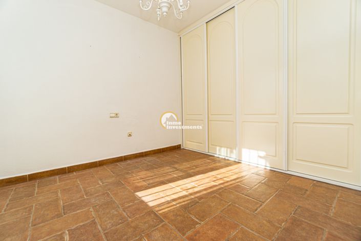 Image No.15-2 Bed Apartment for sale