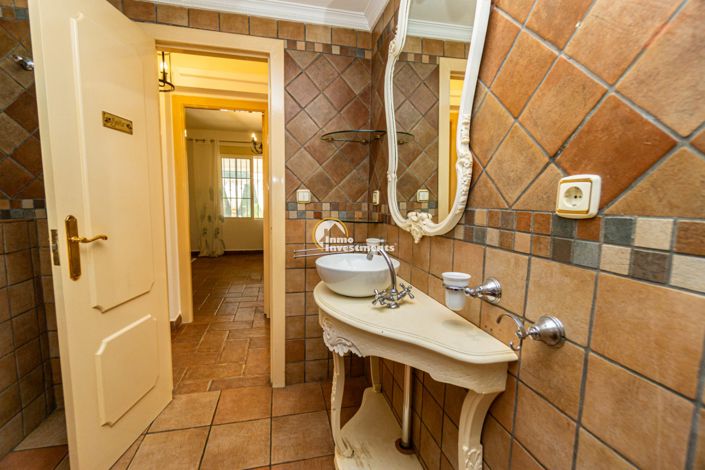 Image No.20-2 Bed Apartment for sale