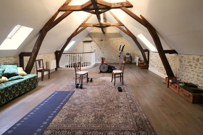 Image No.12-14 Bed Chateaux for sale