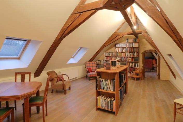 Image No.14-14 Bed Chateaux for sale