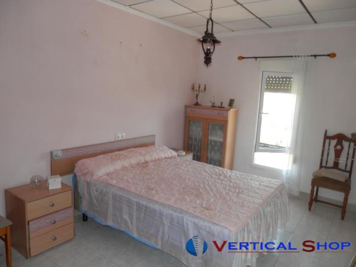 Image No.15-3 Bed Country House for sale